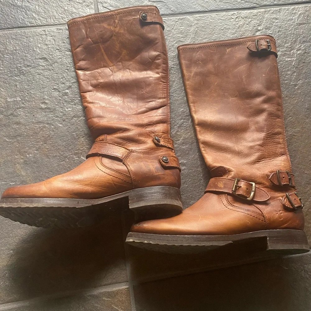 Frye Veronica Back Zip Cognac (brown) Boot size 9 - Picture 4 of 9